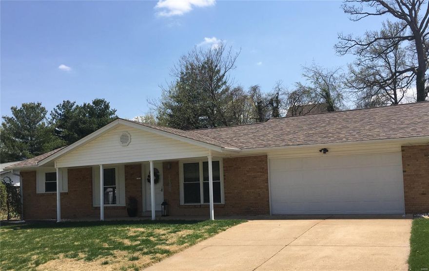 This 3bed 2bath ranch home is a must see! Great location in Chesterfield and desirable Parkway School District. There are beautiful laminate wood floors in all 3 bedrooms, family room and living room. The kitchen is spacious with new back splash, granite countertops and stainless steel appliances. Fridge included! The family room has built in book cases and a fireplace. All 3 bedrooms have ceiling fans. The guest bath has been renovated. The basement is mostly finished giving even more living space. Roof is 2 years old. The back yard is large, fenced and backs to trees. Home is located on a cul de sac less than 1 mile from Highcroft Elementary.