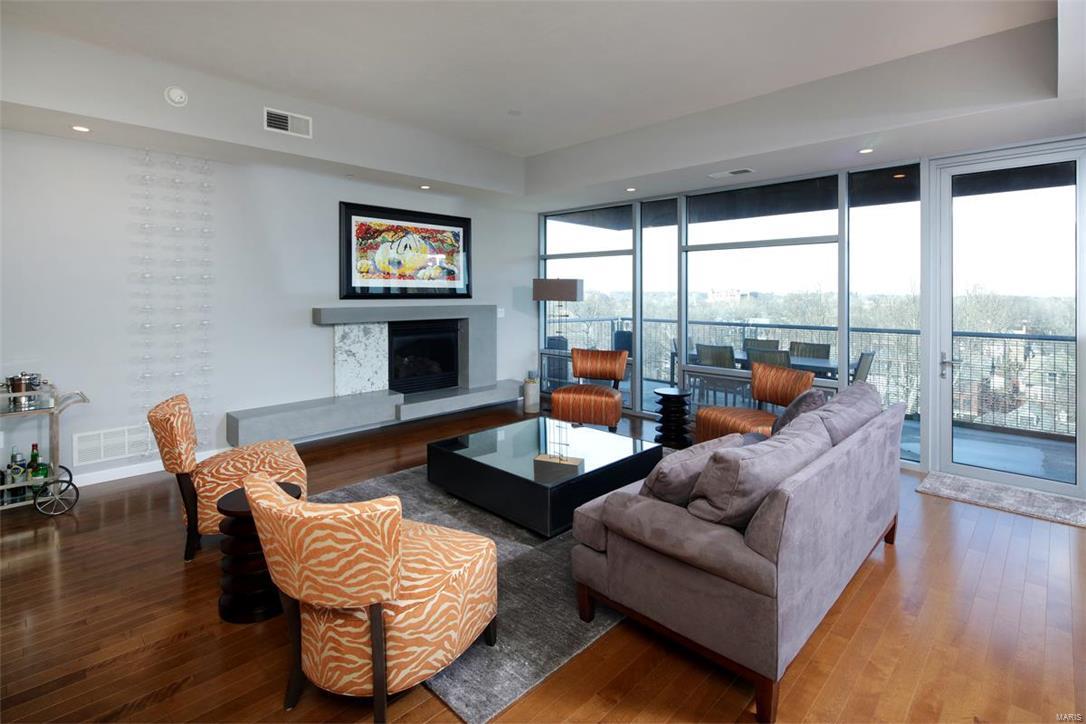 4545 Lindell Condo - Residential