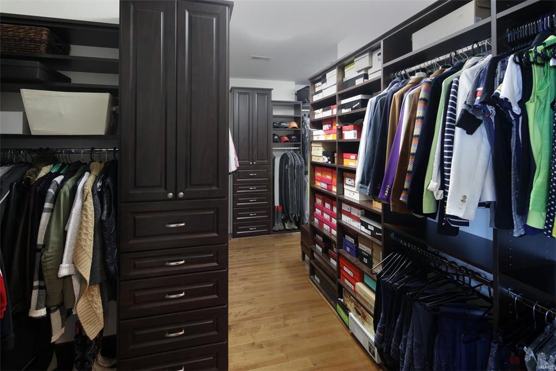 4545 Lindell Condo - Residential