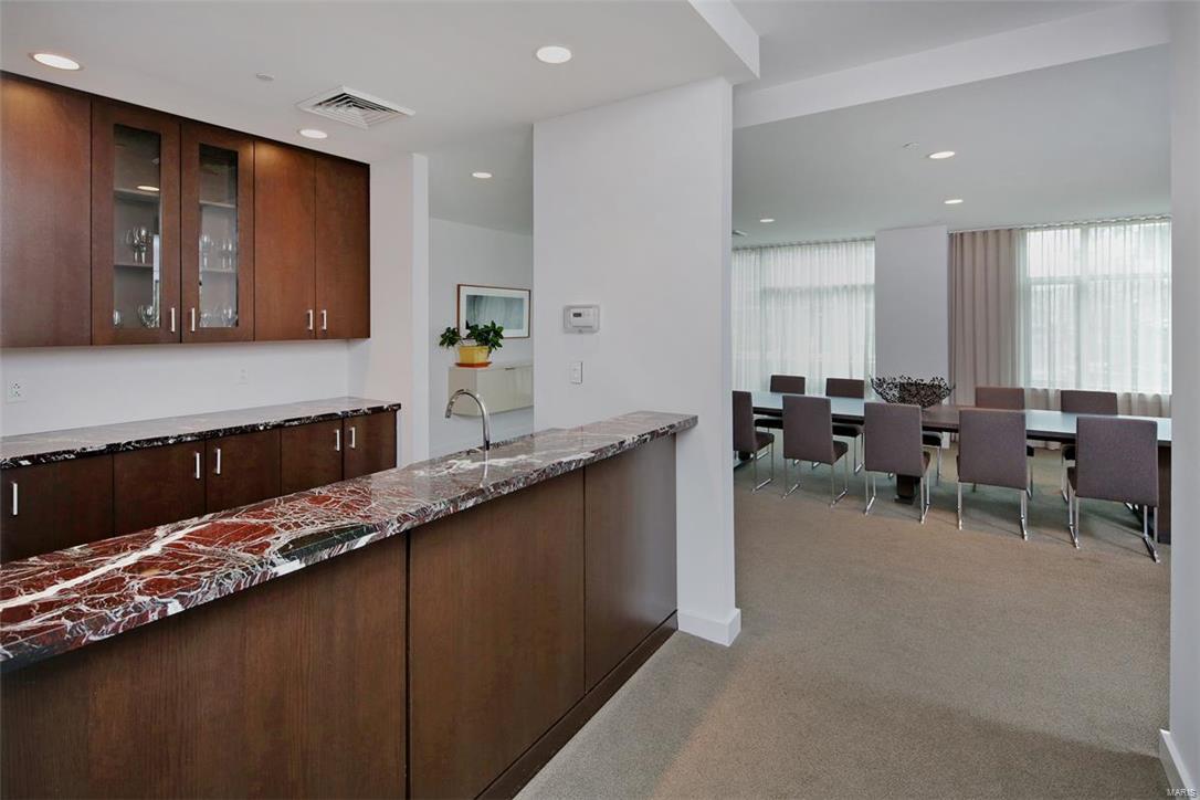 4545 Lindell Condo - Residential