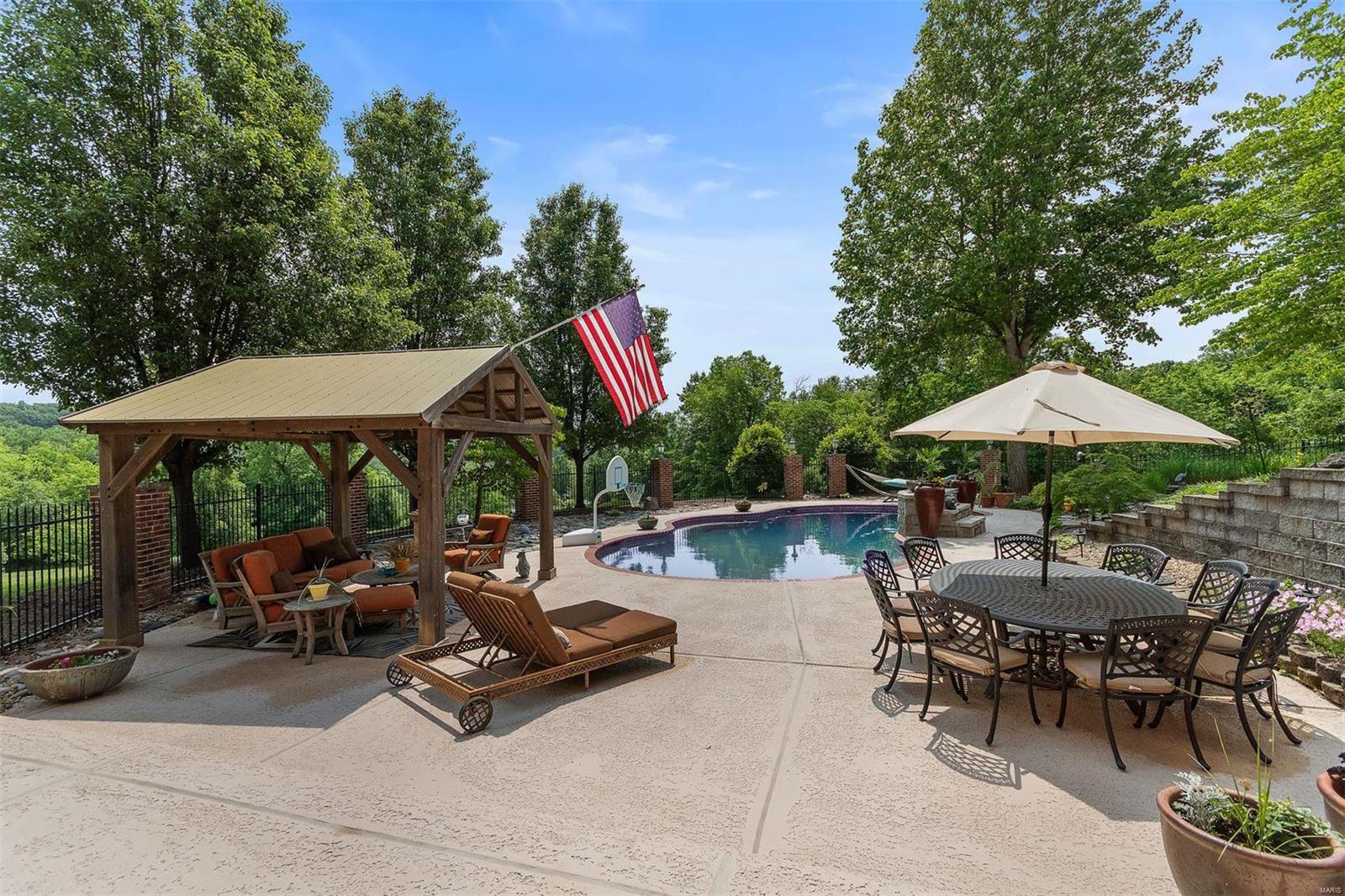 Three Sisters Farm 1 - Residential