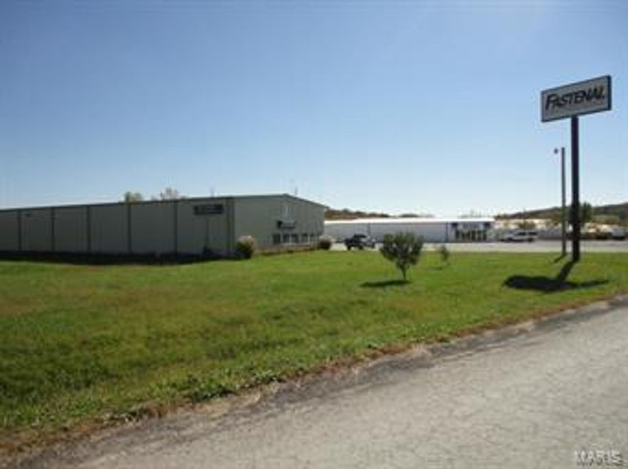 Great opportunity on this 4+/-  acres with Highway 61 visibility.  There are 5 buildings with 3 of them currently leased.  Buildings include a 120'x60' showroom and warehouse with natural gas and AC plus an office and restroom, 1 overhead door; an 80'x50' metal building with natural gas heat, 1 overhead door; a 60'x60' metal building with office and bath, propane heat, loft storage, 2 overhead doors; a 140'x55' metal building with office and bath, and loft, plus 3 overhead doors; and a small 8'x27' small building with an exterior shed with bath.  Lease information is in the folder at the office.  All city utilities except for propane.  Property is zoned Industrial. Location: City, Corner Location, High Traffic, Hwy/Interstate Frntg, Suburban