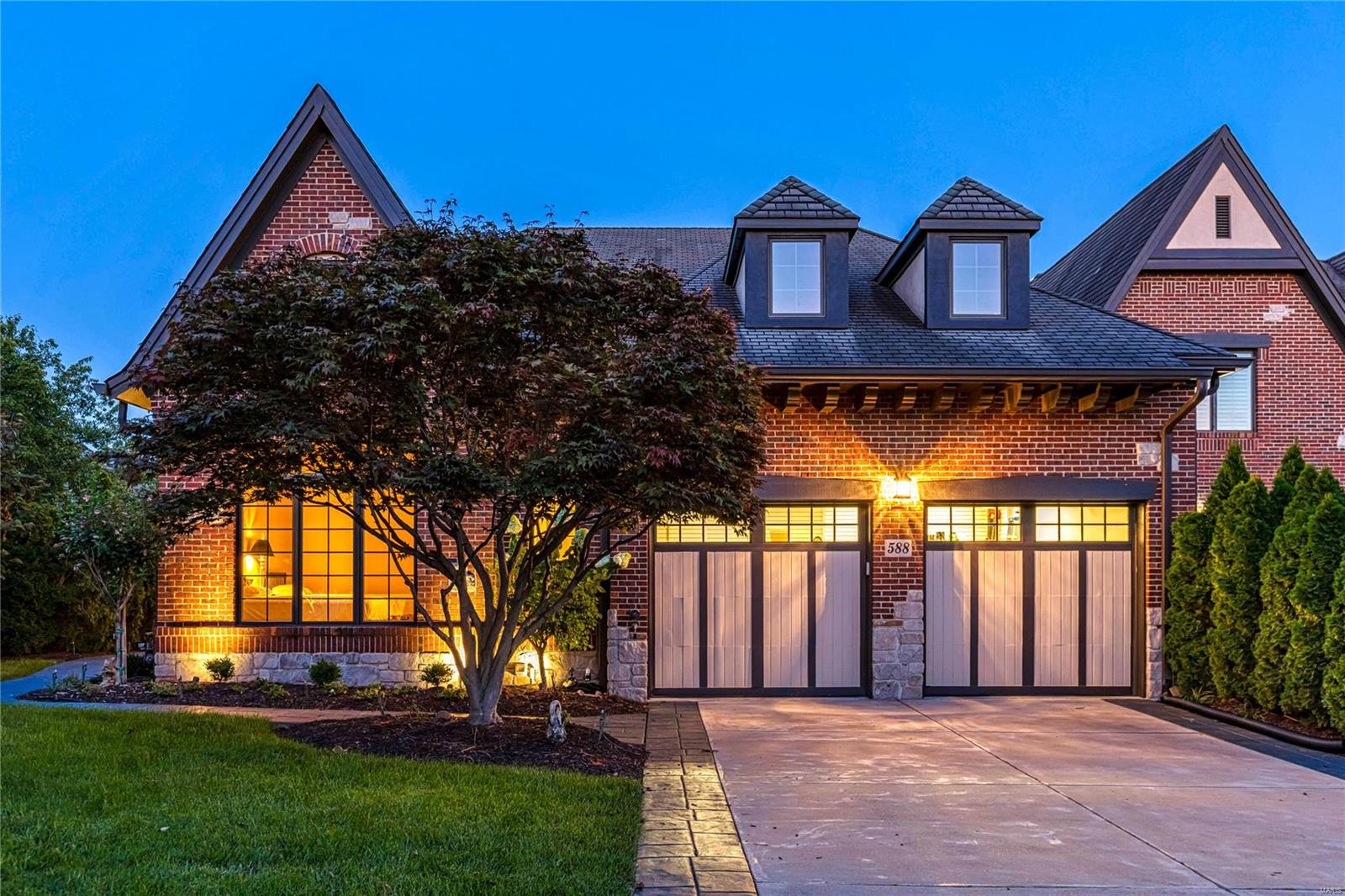 August Hill On Conway One - Residential