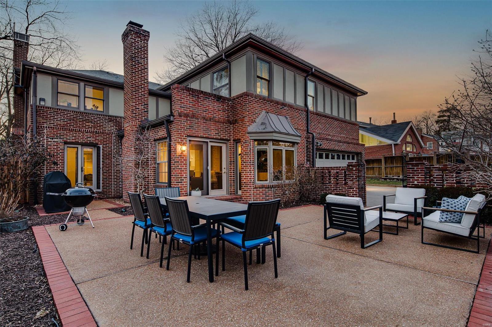 Davis Place - Residential