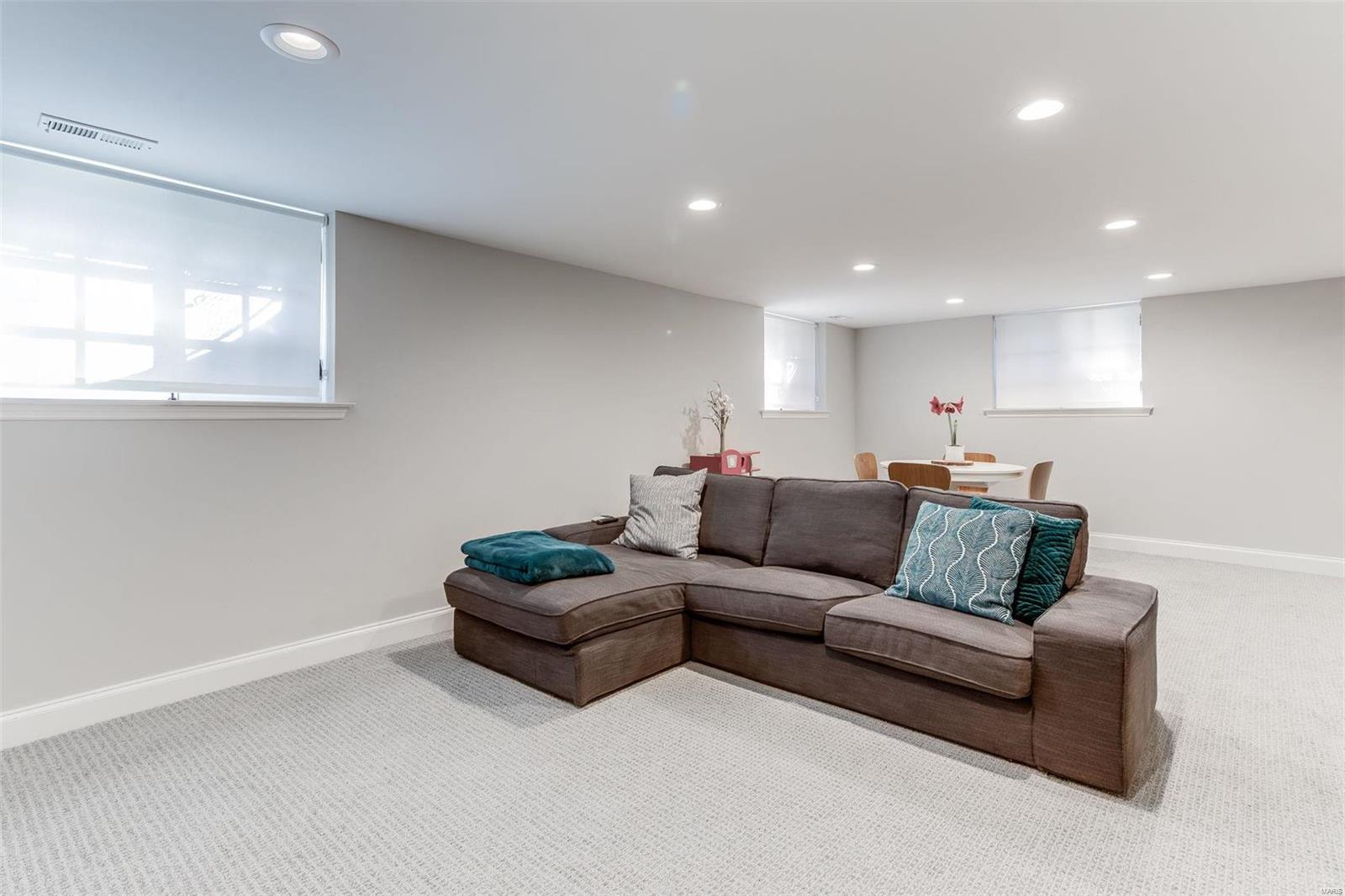 Davis Place - Residential