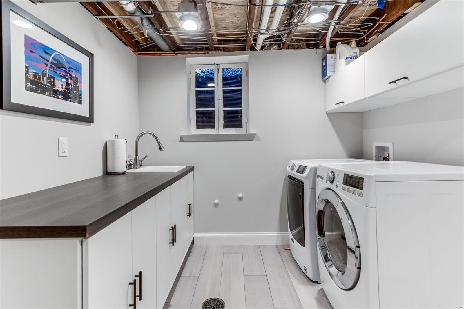 Davis Place - Residential