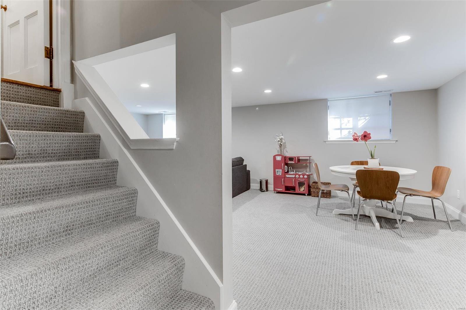 Davis Place - Residential