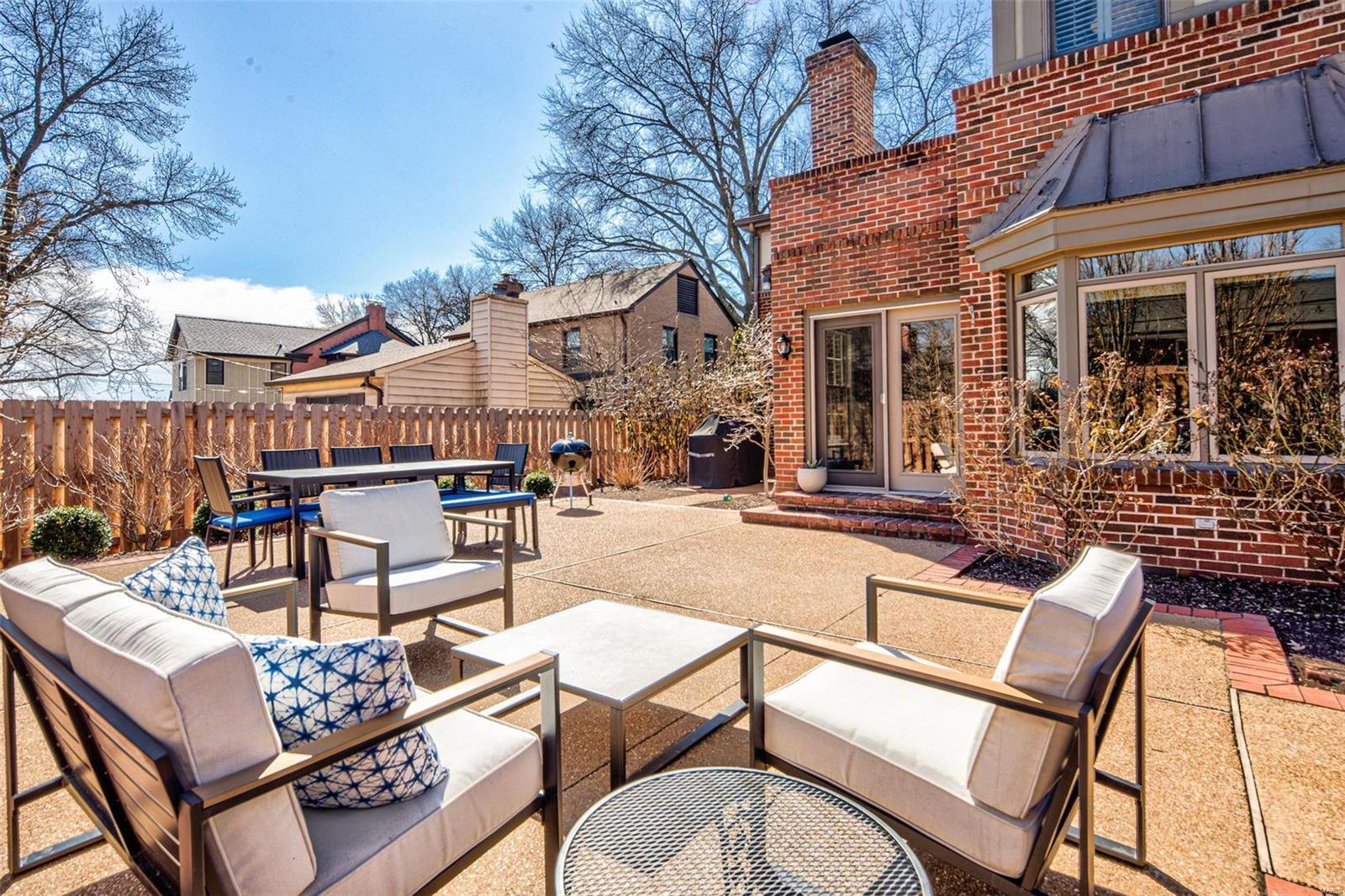 Davis Place - Residential