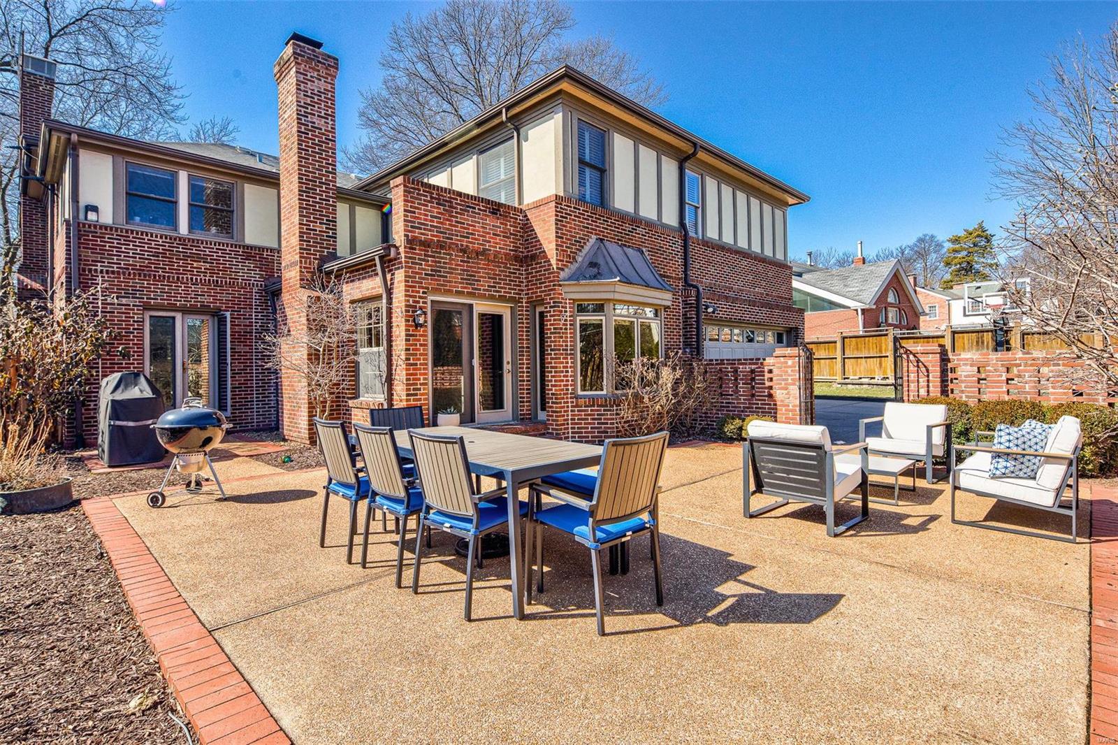 Davis Place - Residential