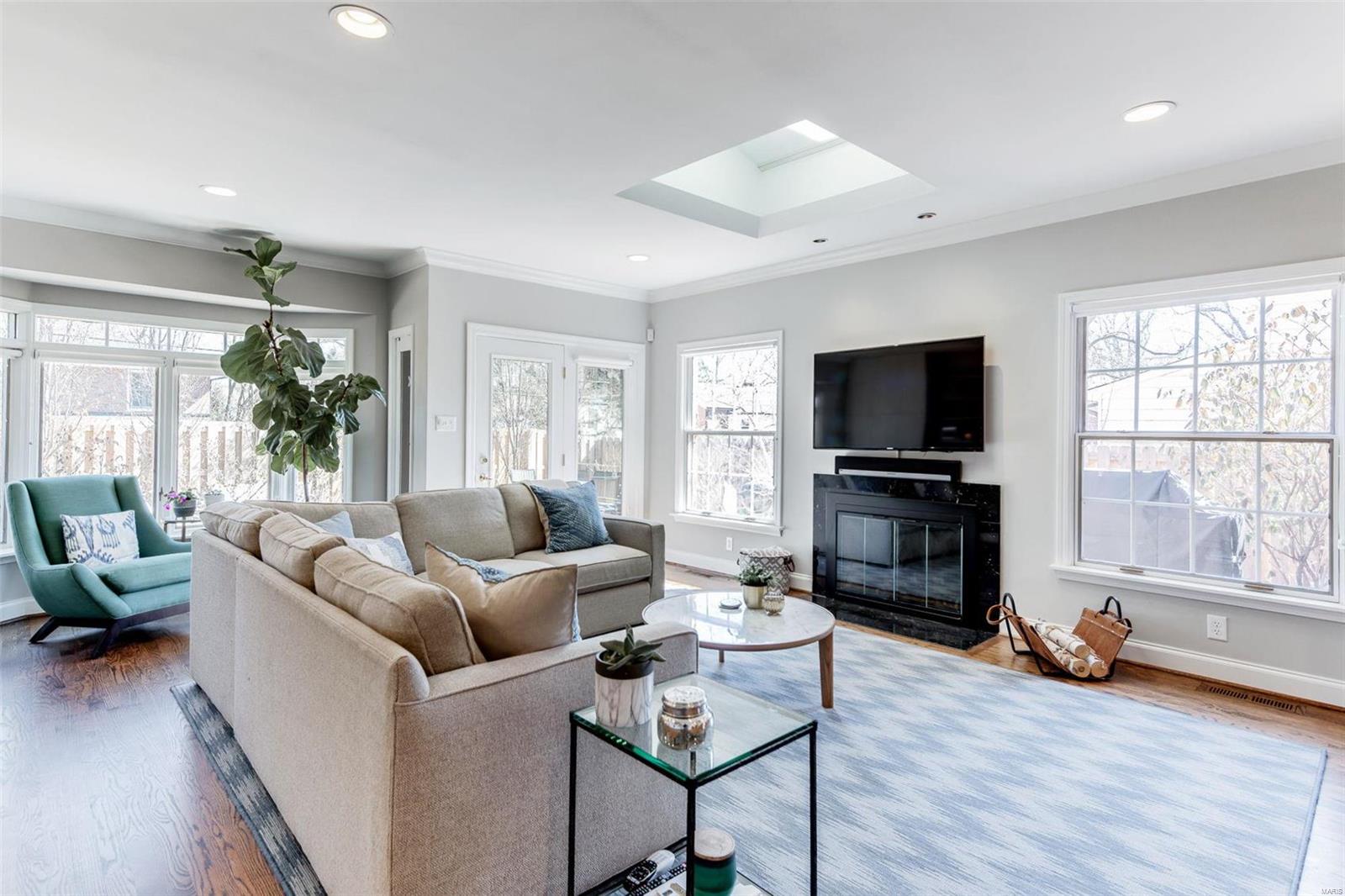 Davis Place - Residential