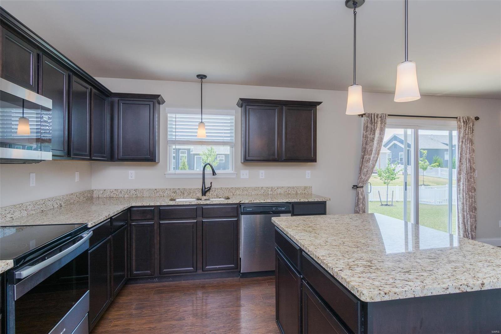 Stone Ridge Canyon #8 - Residential Lease