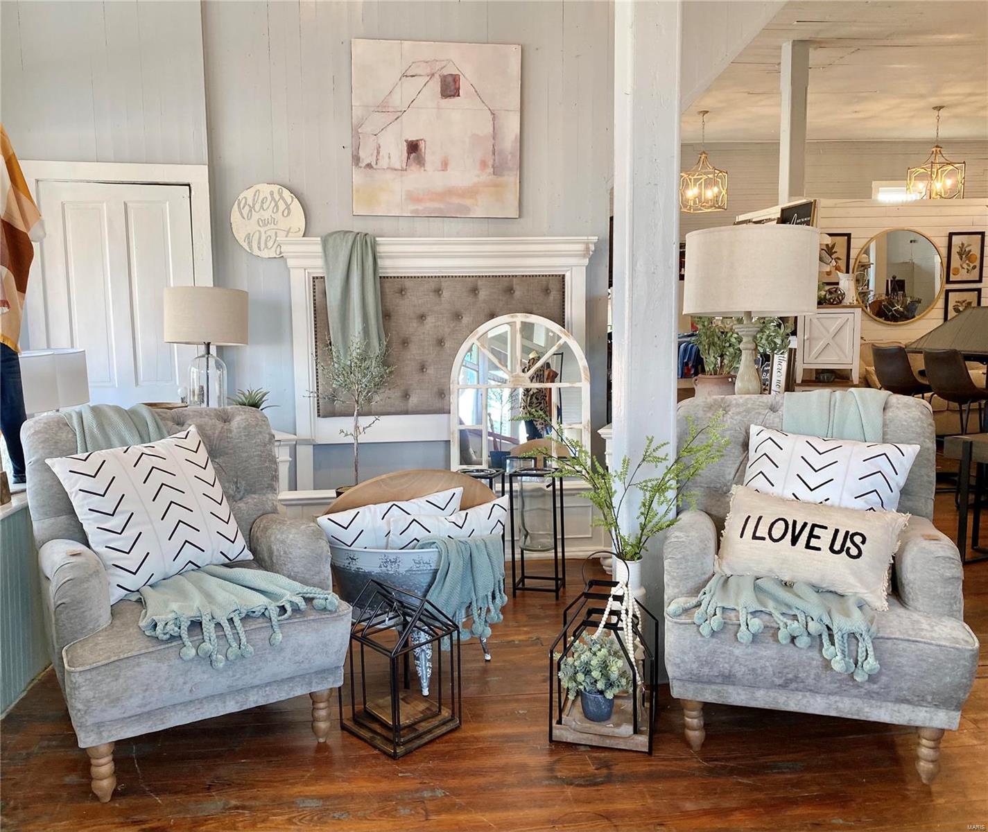 Town/Rosebud - Commercial Sale