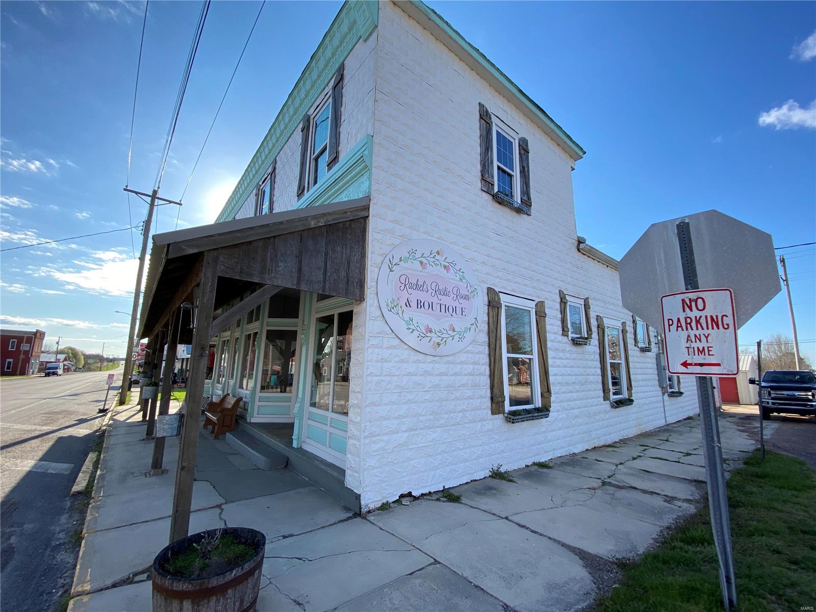 Town/Rosebud - Commercial Sale