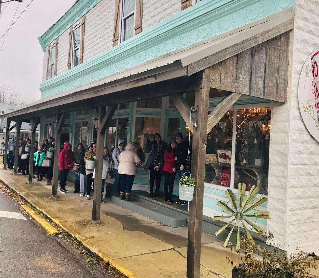 Town/Rosebud - Commercial Sale