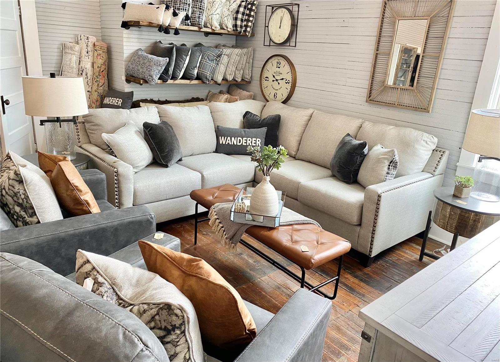 Town/Rosebud - Commercial Sale