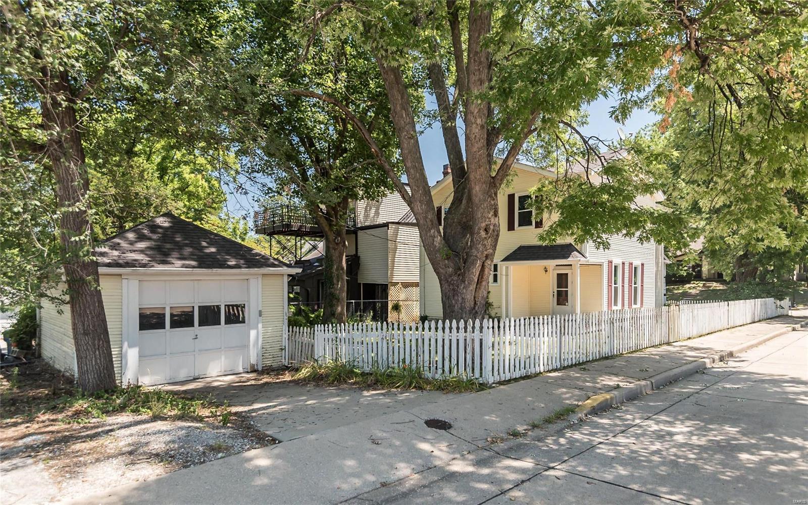 City/St Charles - Residential