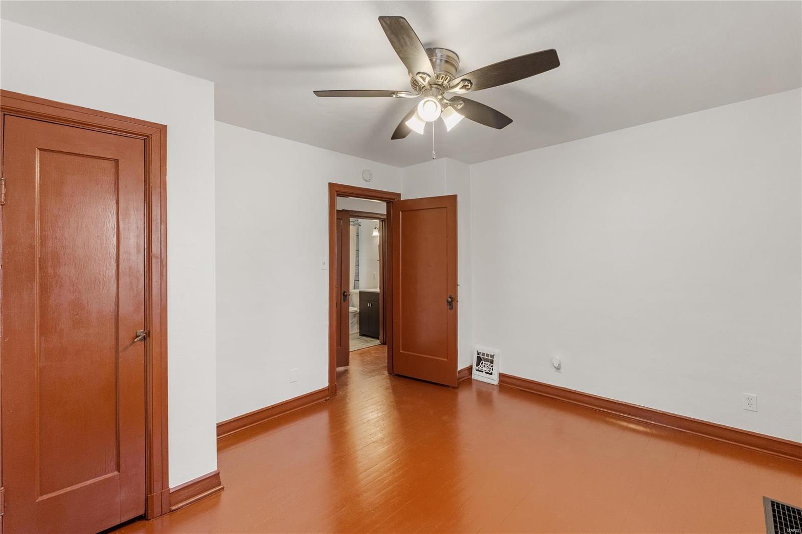 St Louis, Missouri 63125, United States, 2 Bedrooms Bedrooms, ,1 BathroomBathrooms,Residential,Pending,22400