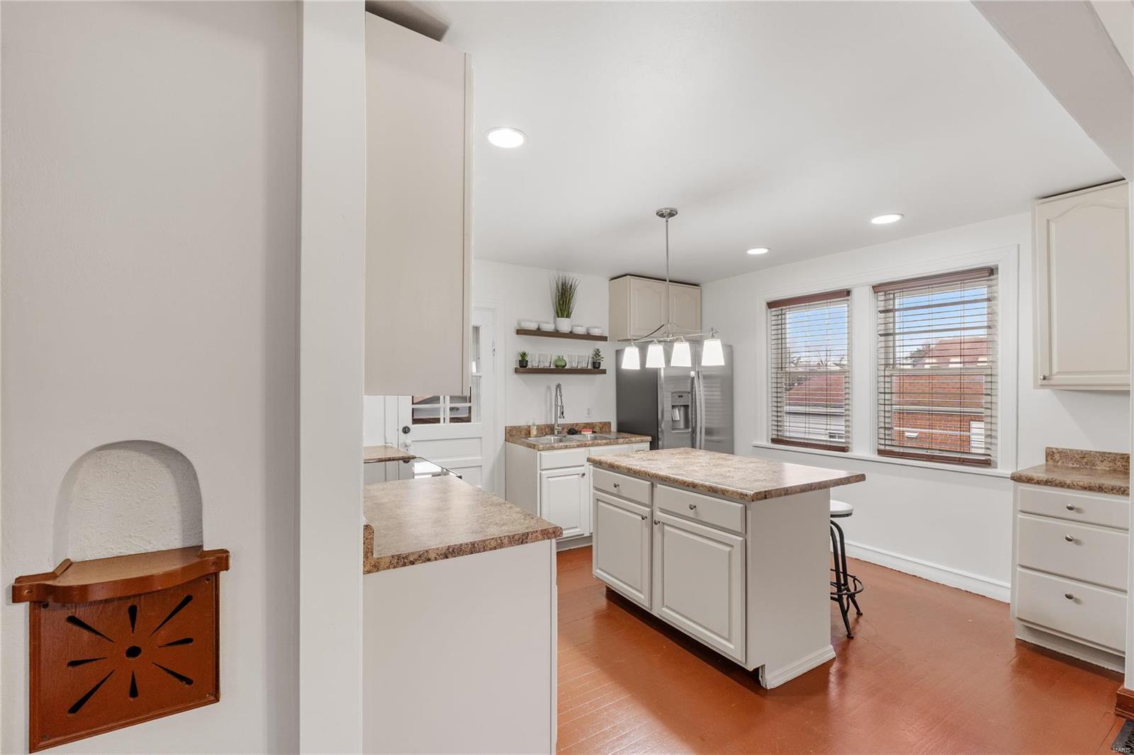 St Louis, Missouri 63125, United States, 2 Bedrooms Bedrooms, ,1 BathroomBathrooms,Residential,Pending,22400