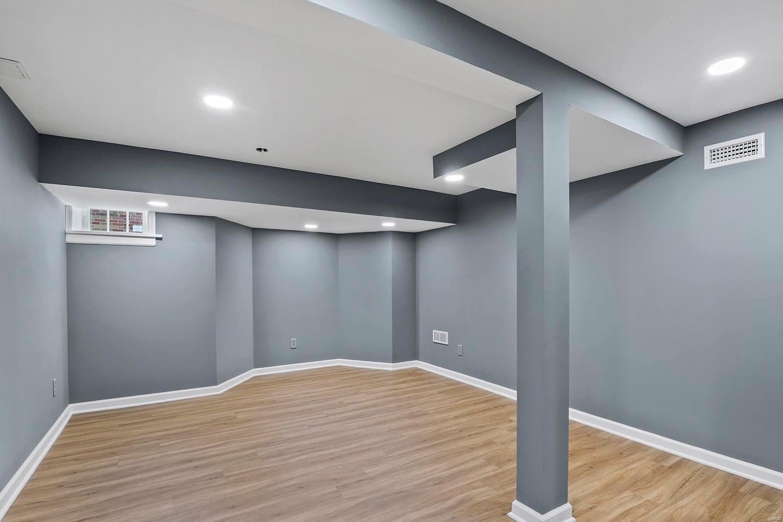 Davis Place - Residential