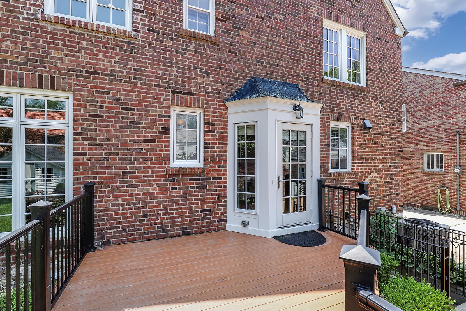 Davis Place - Residential