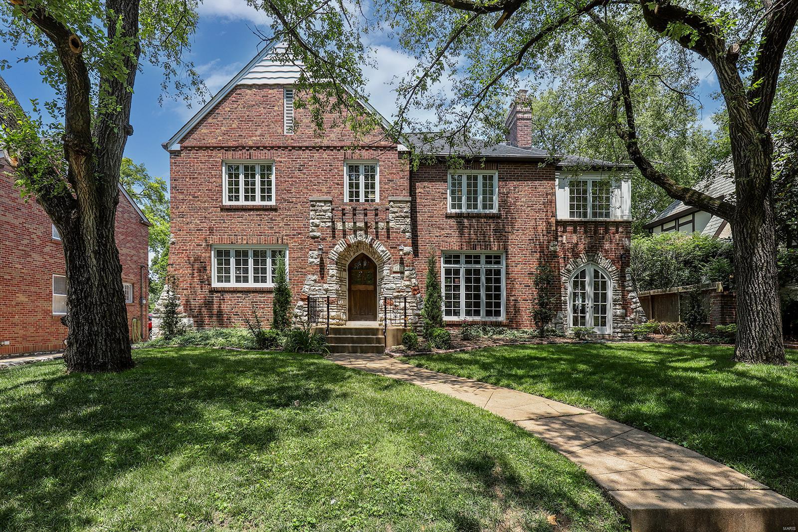 Davis Place - Residential