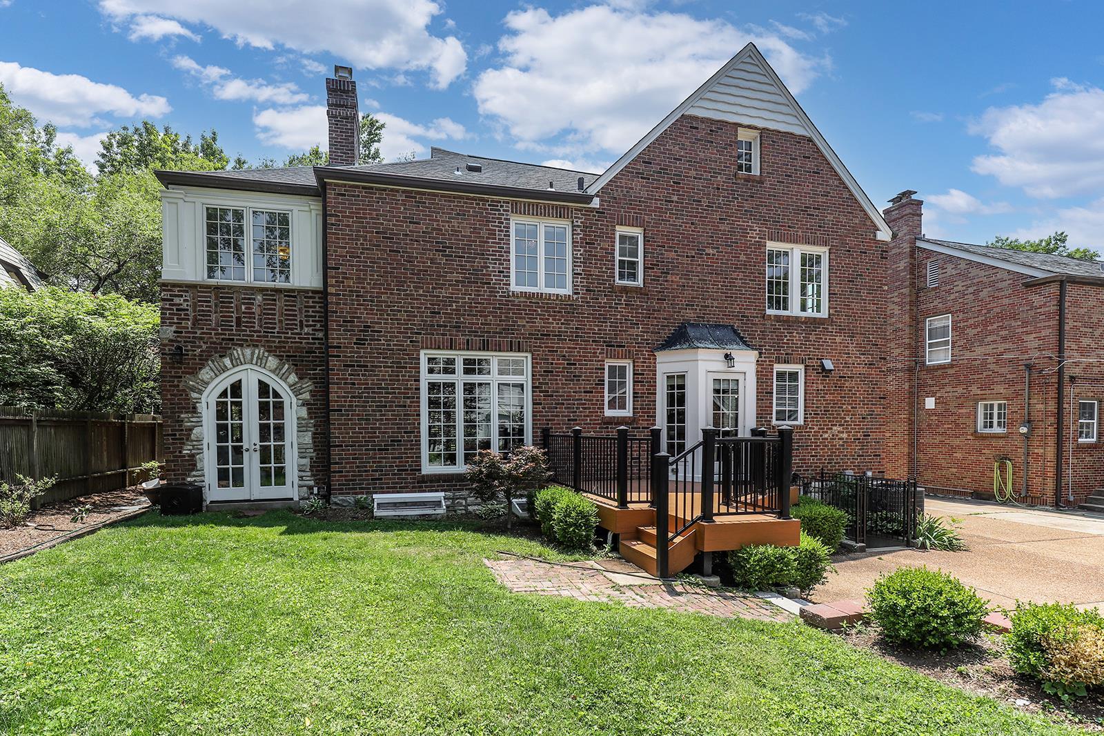 Davis Place - Residential