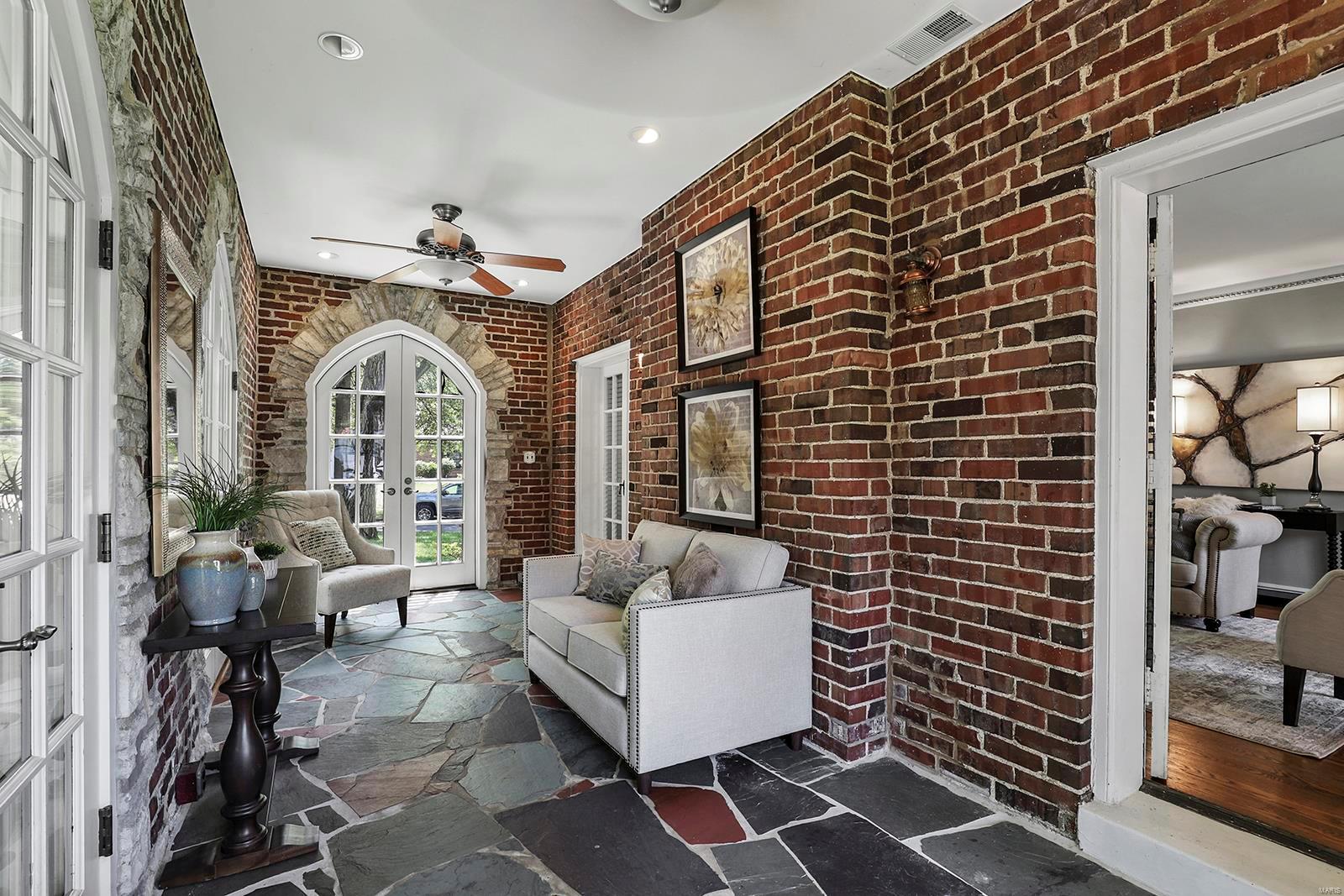 Davis Place - Residential