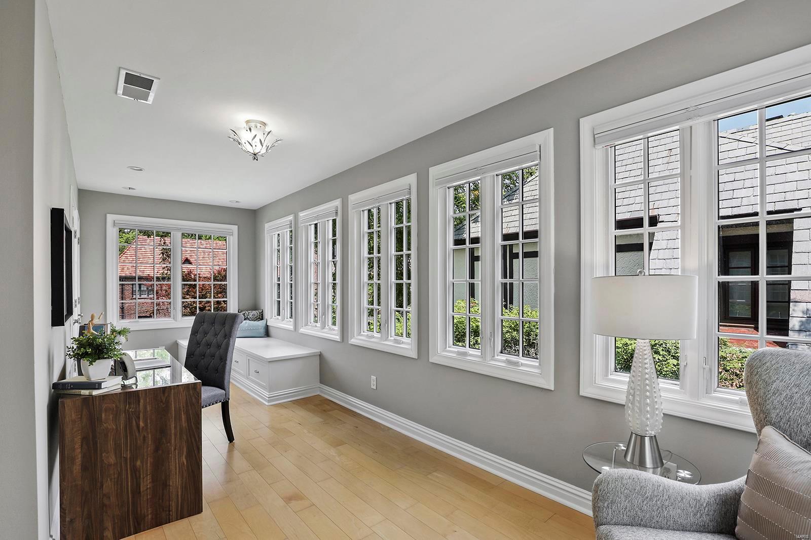 Davis Place - Residential