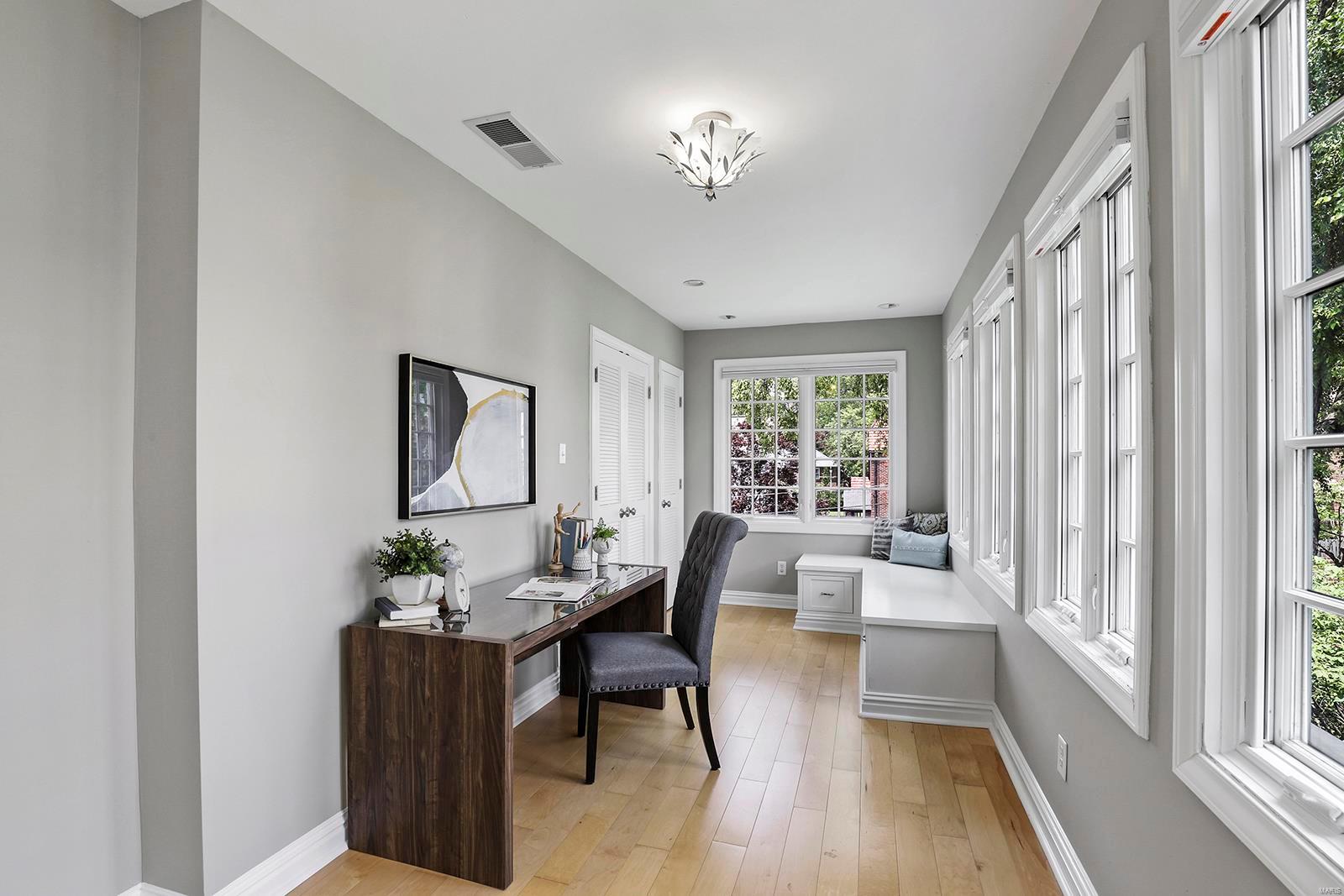 Davis Place - Residential