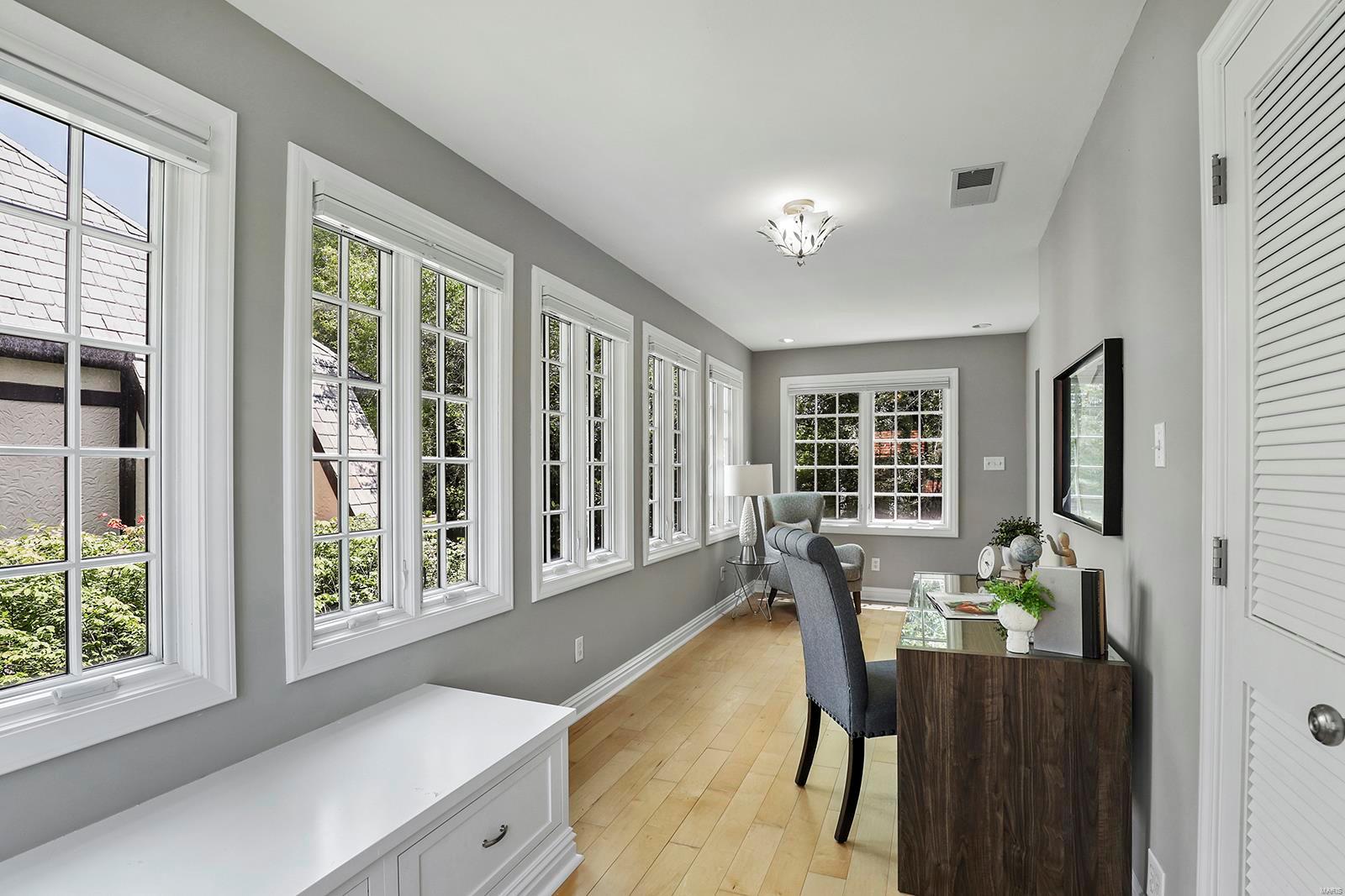 Davis Place - Residential