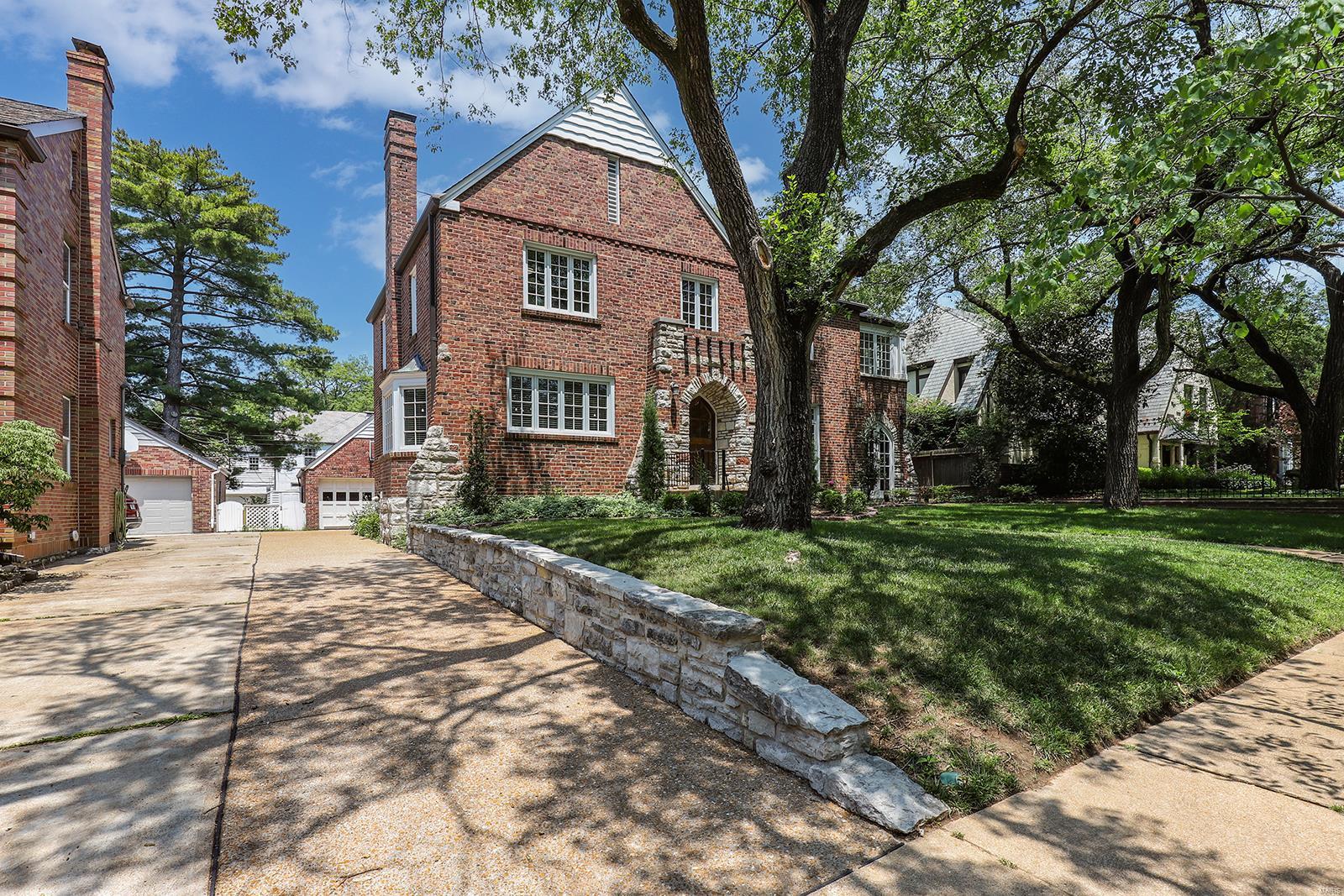 Davis Place - Residential