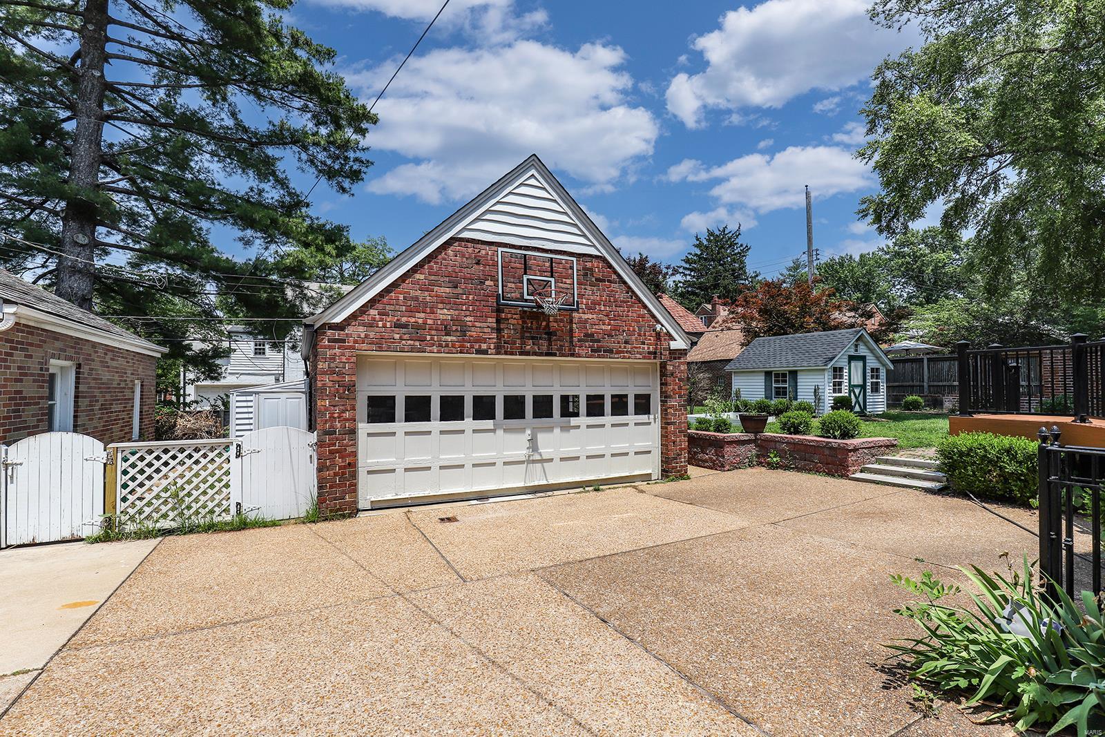 Davis Place - Residential