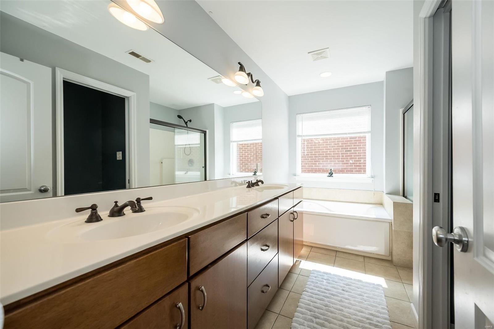 Cambridge Townhome - Residential