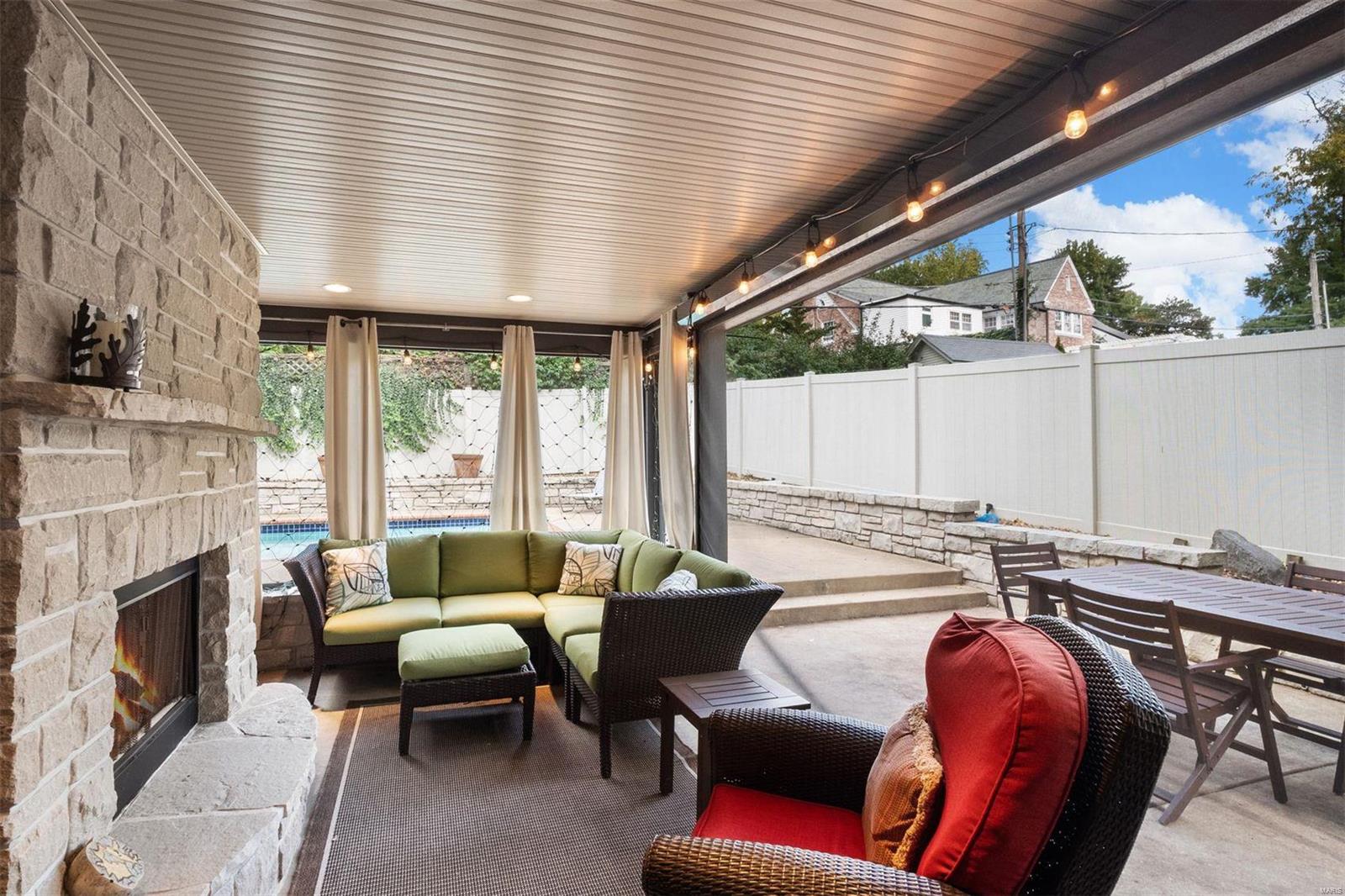 Davis Place - Residential