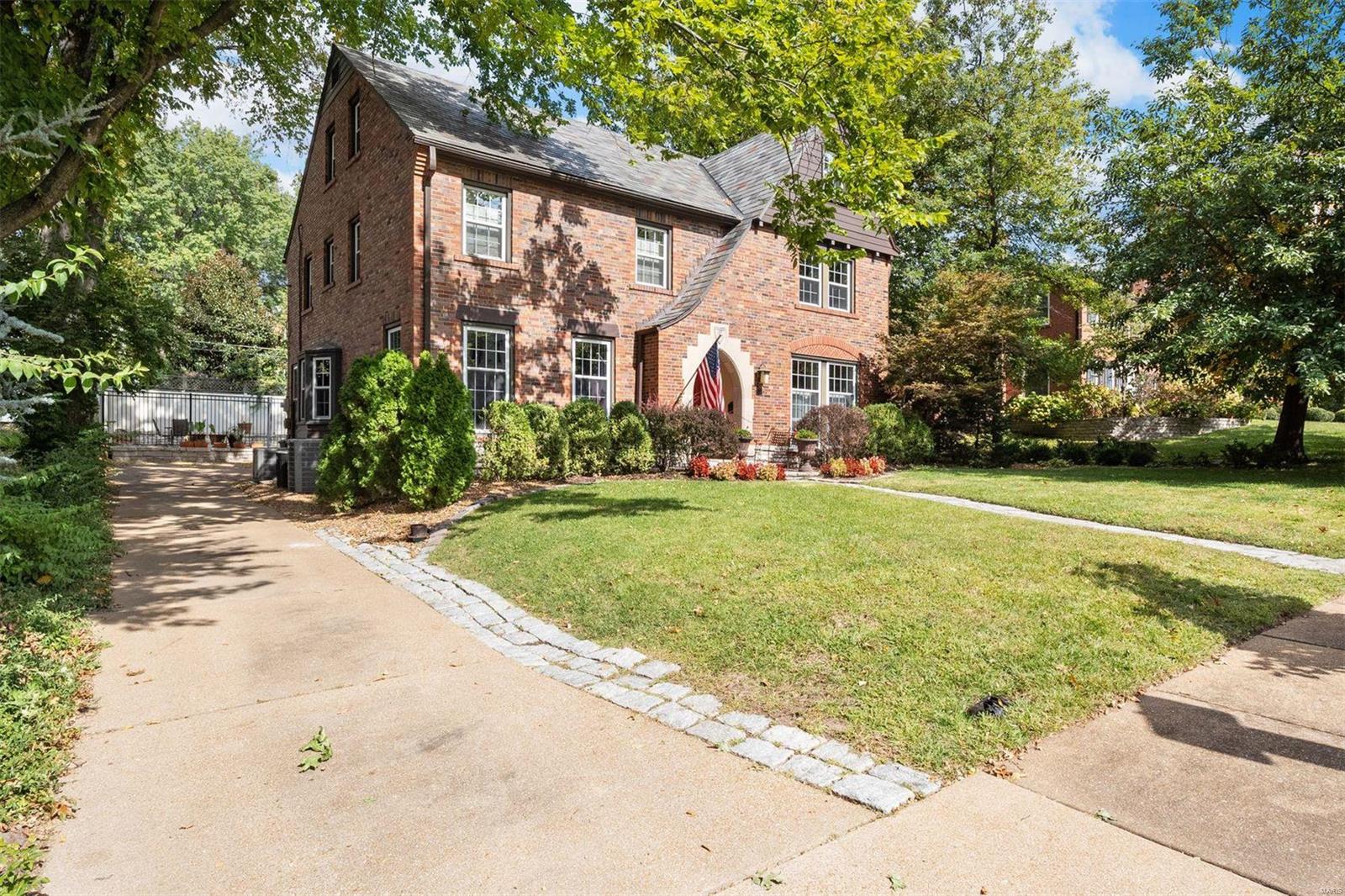 Davis Place - Residential