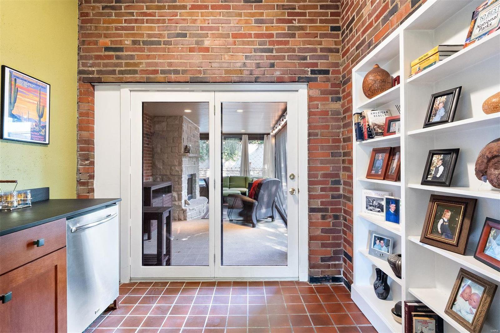 Davis Place - Residential