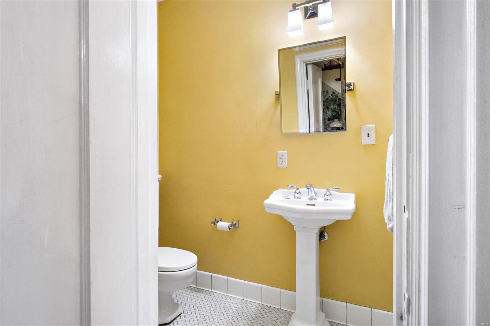 Davis Place - Residential