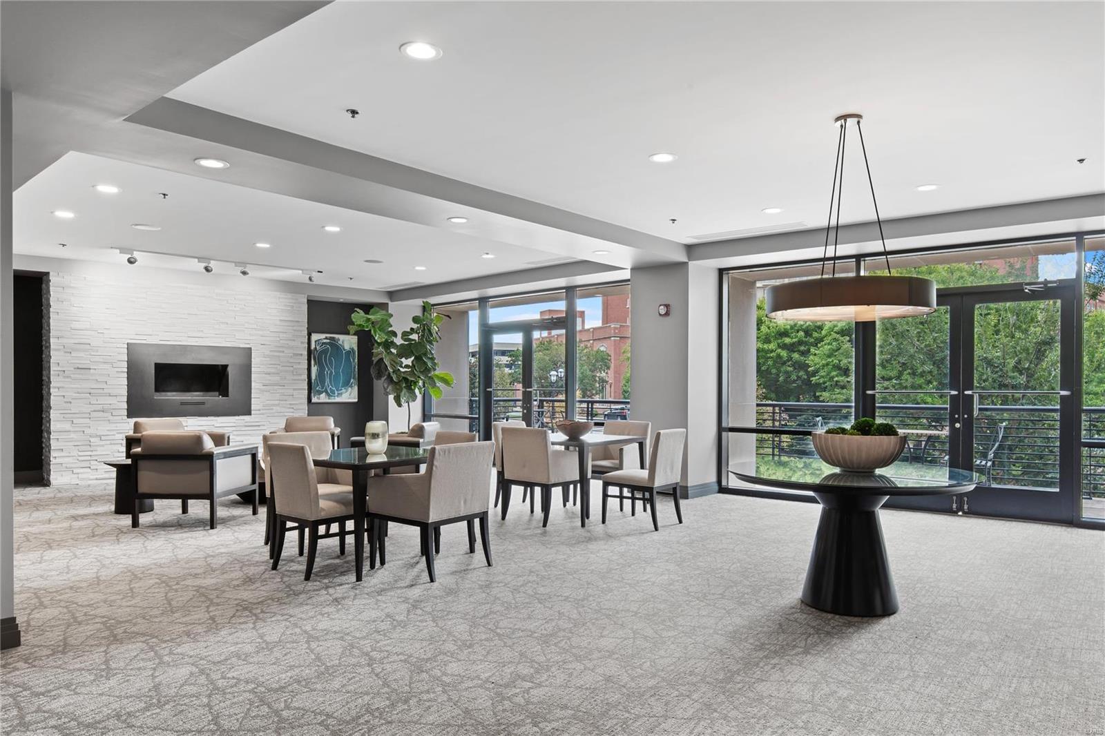 Crescent Condo - Residential