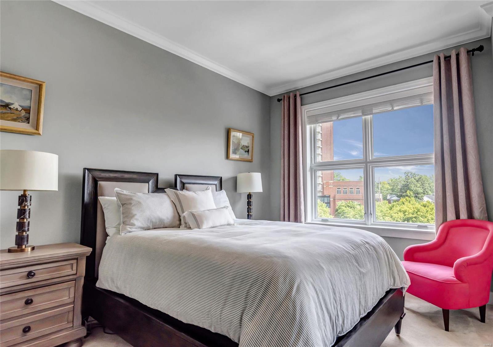 Crescent Condo - Residential