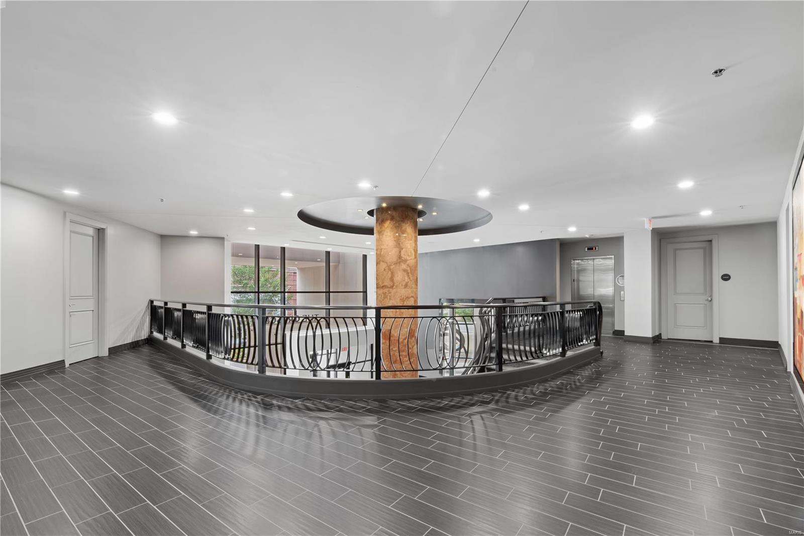 Crescent Condo - Residential