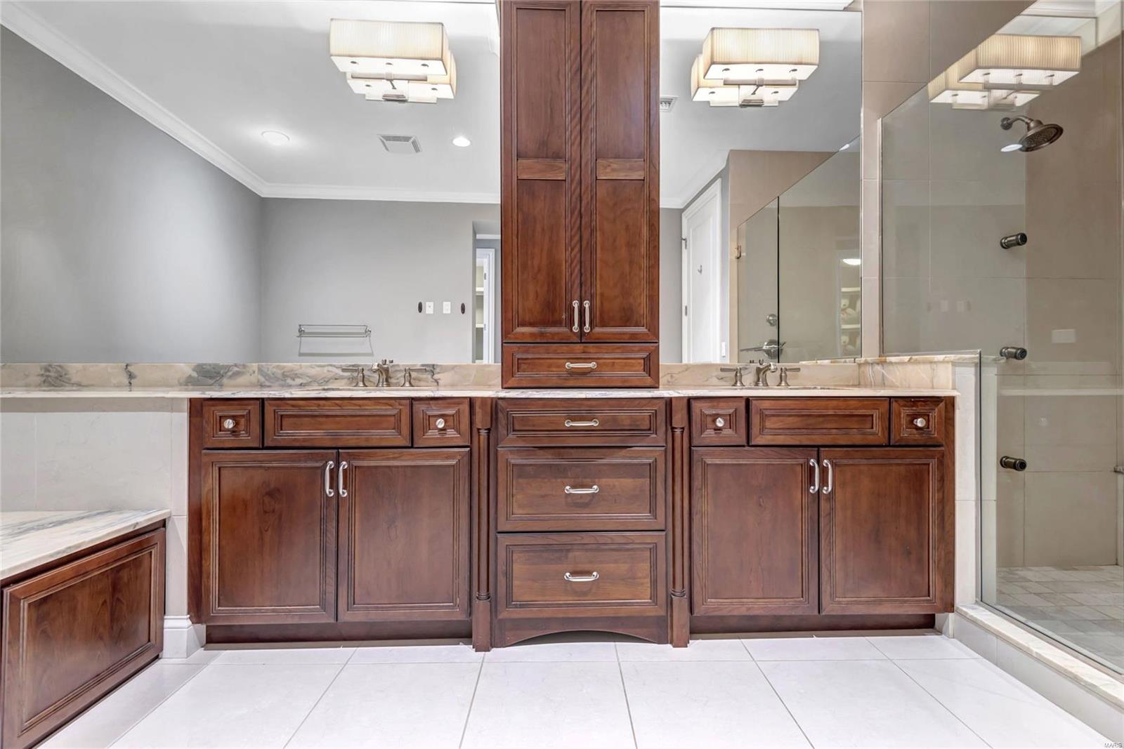 Crescent Condo - Residential