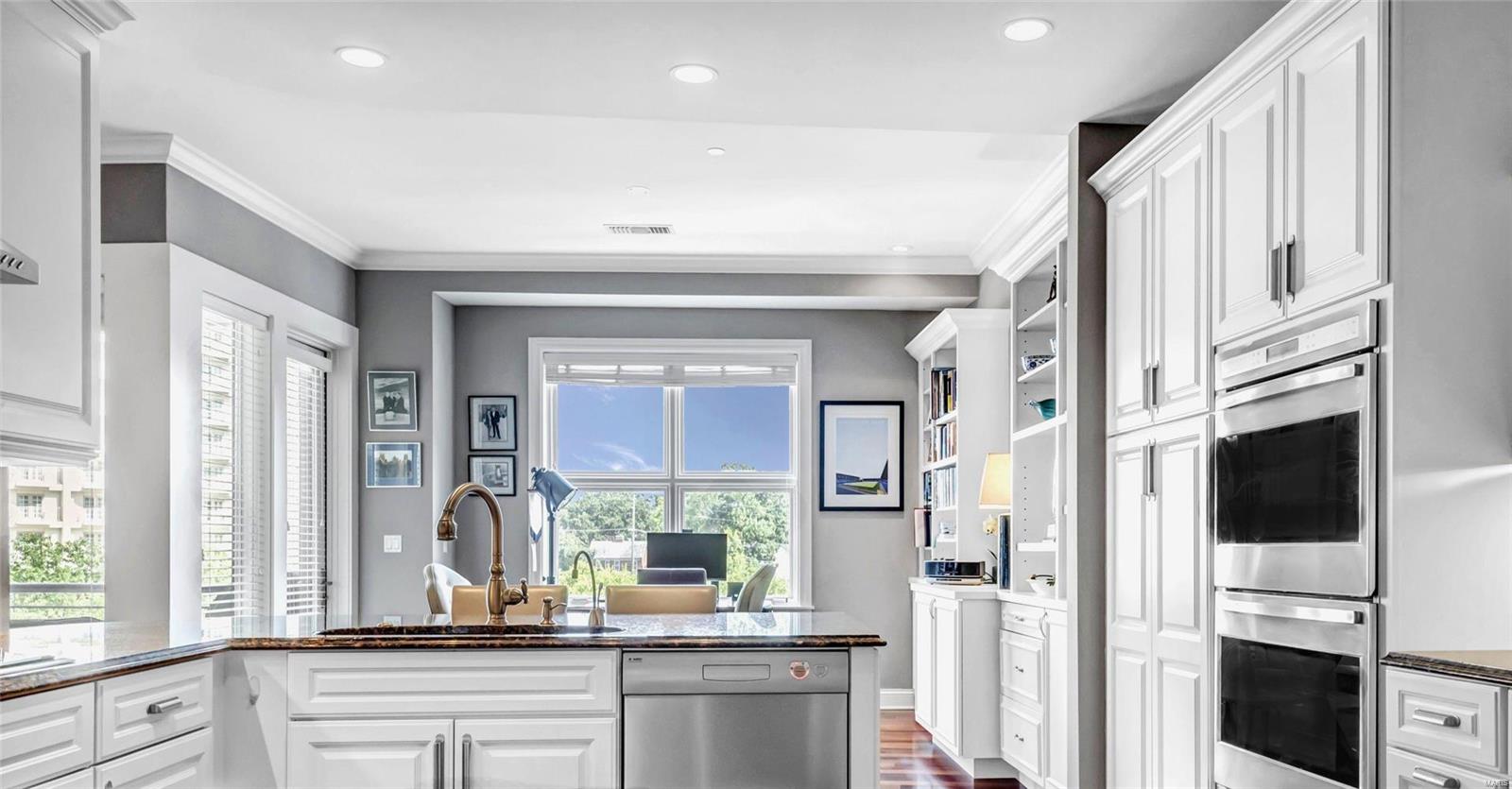 Crescent Condo - Residential