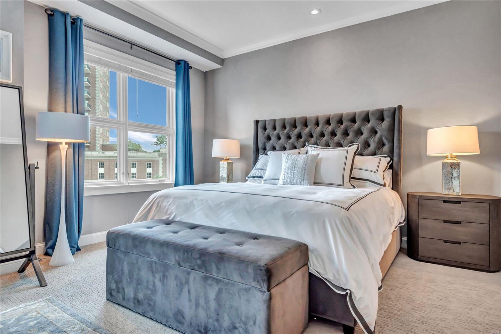 Crescent Condo - Residential