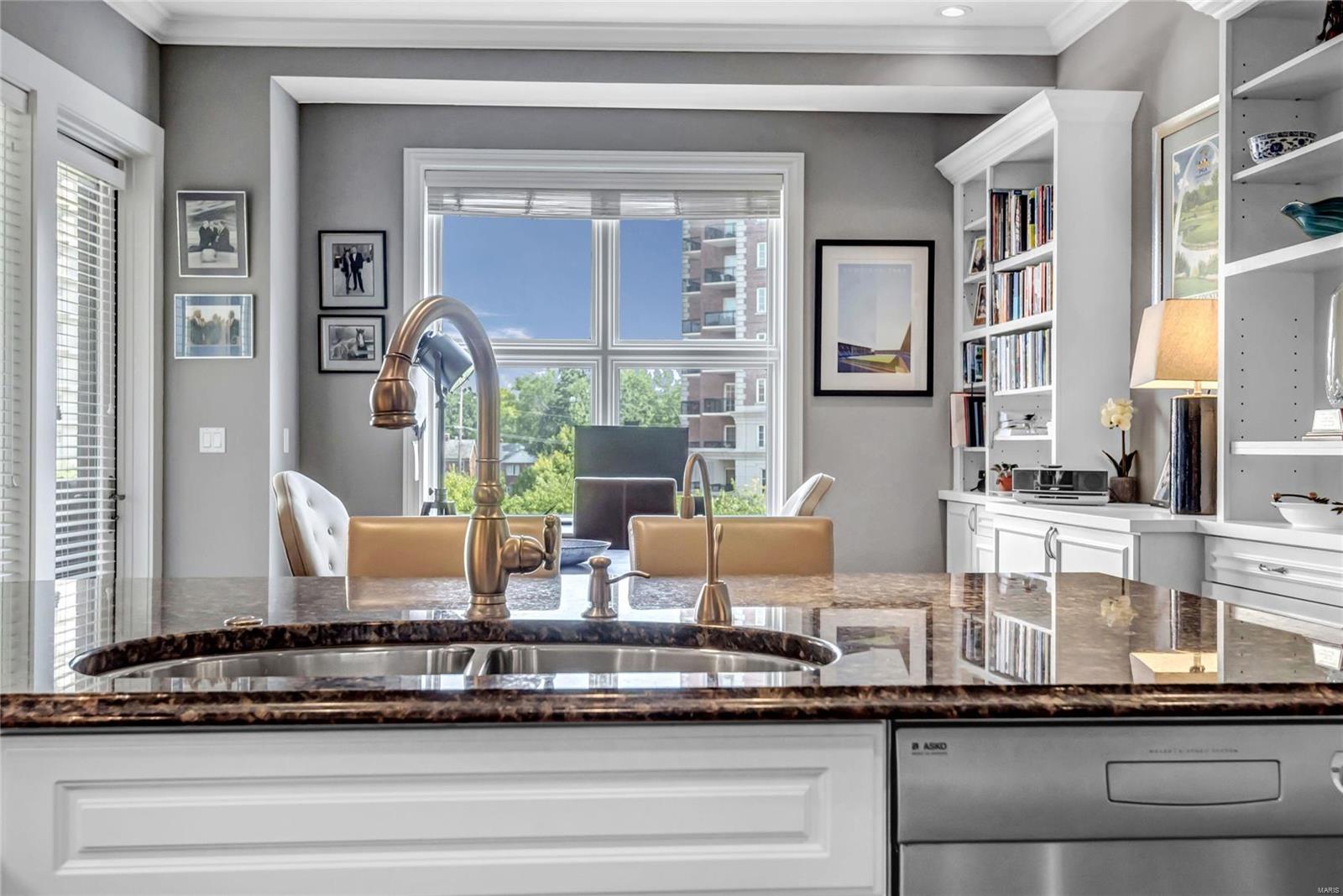 Crescent Condo - Residential