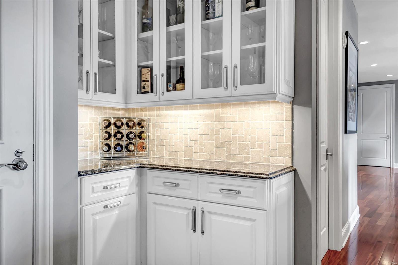 Crescent Condo - Residential