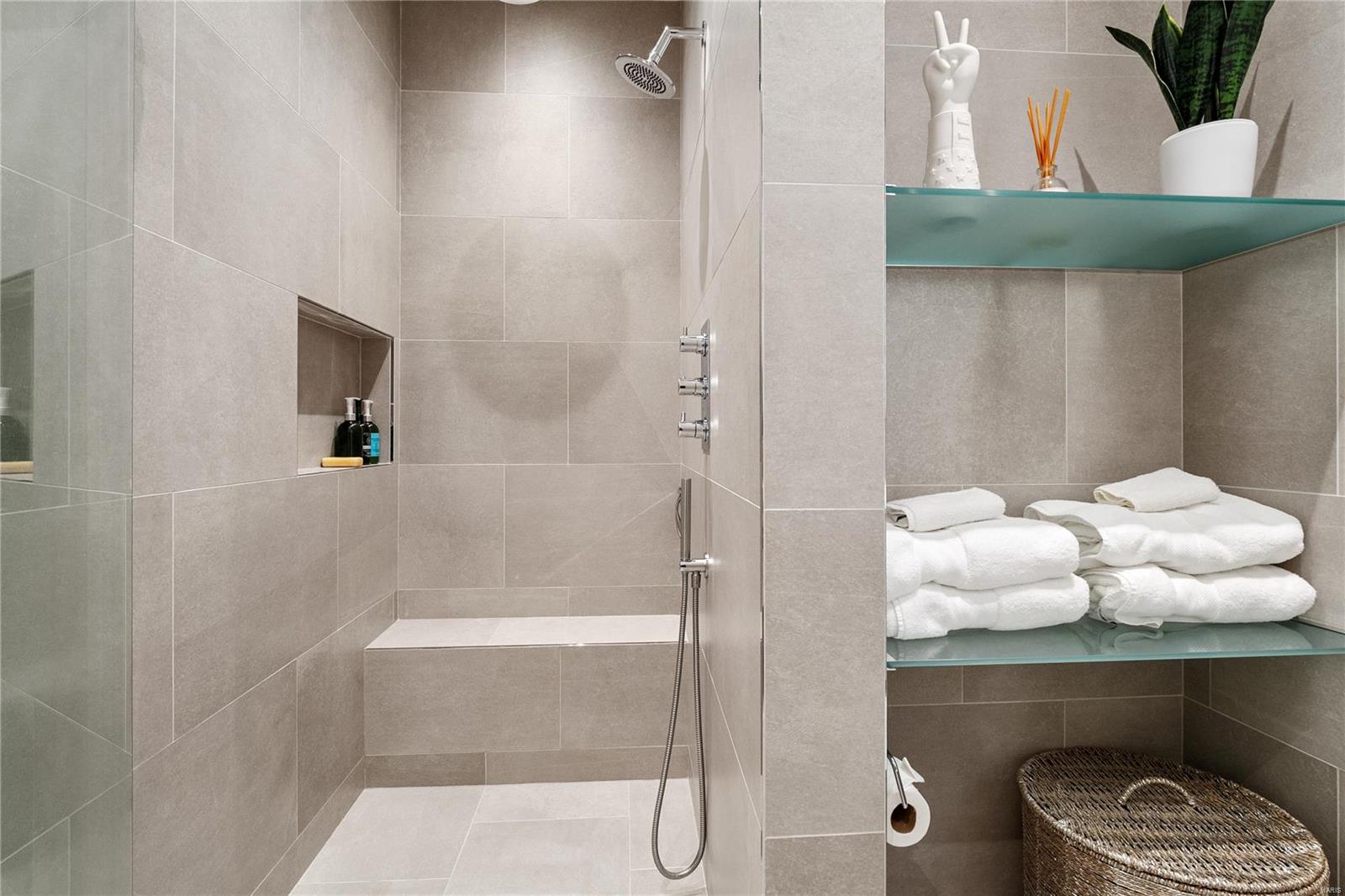 4545 Lindell Condo - Residential