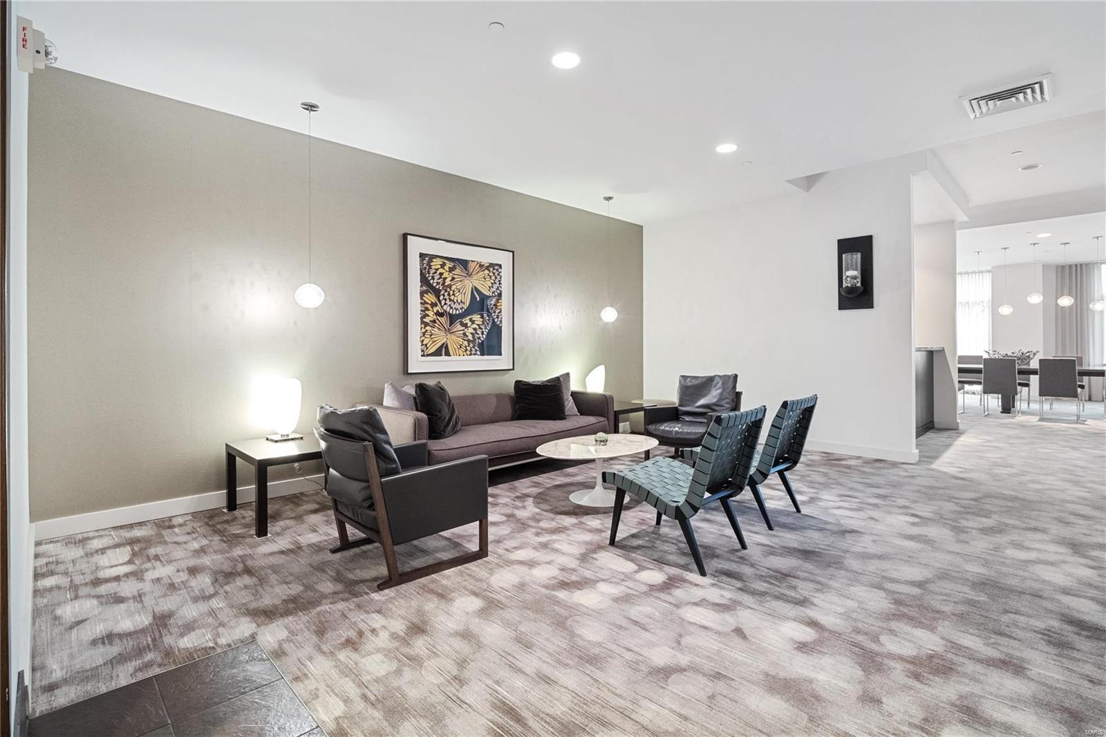 4545 Lindell Condo - Residential