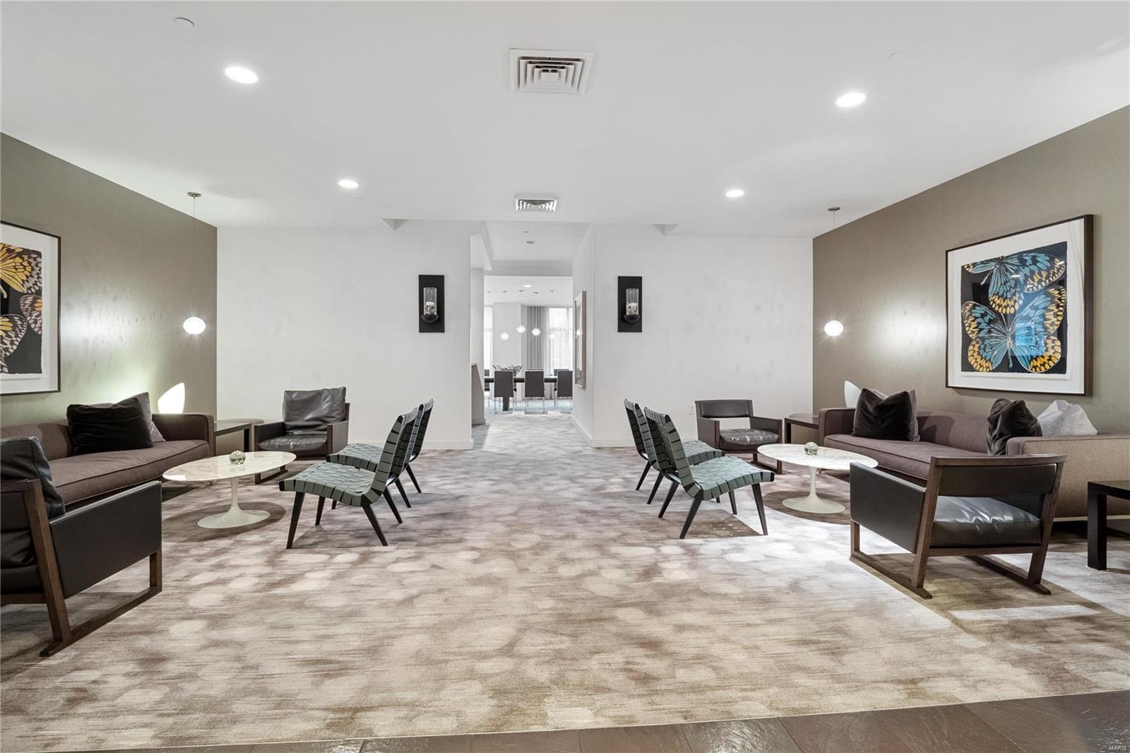 4545 Lindell Condo - Residential