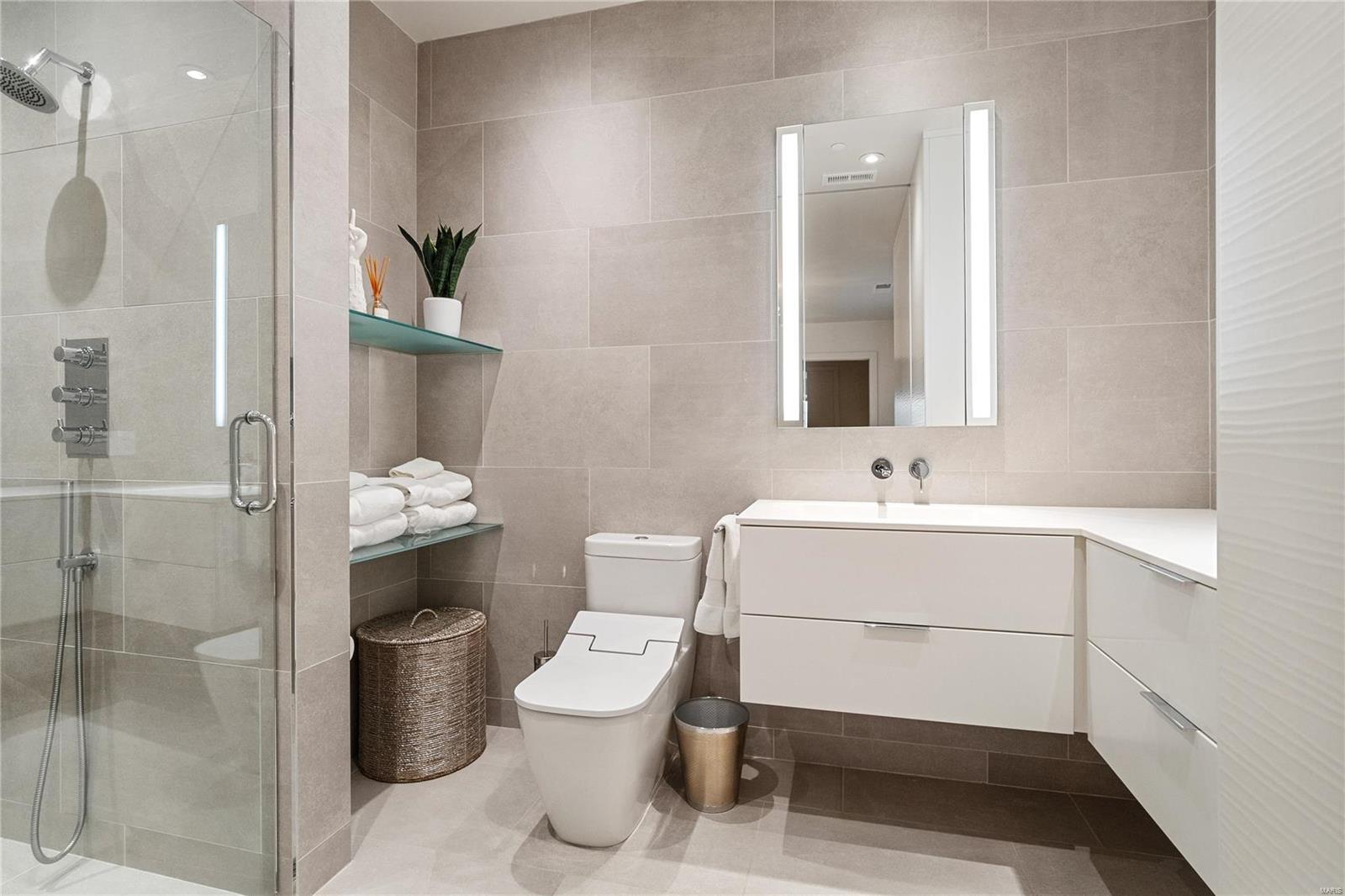 4545 Lindell Condo - Residential