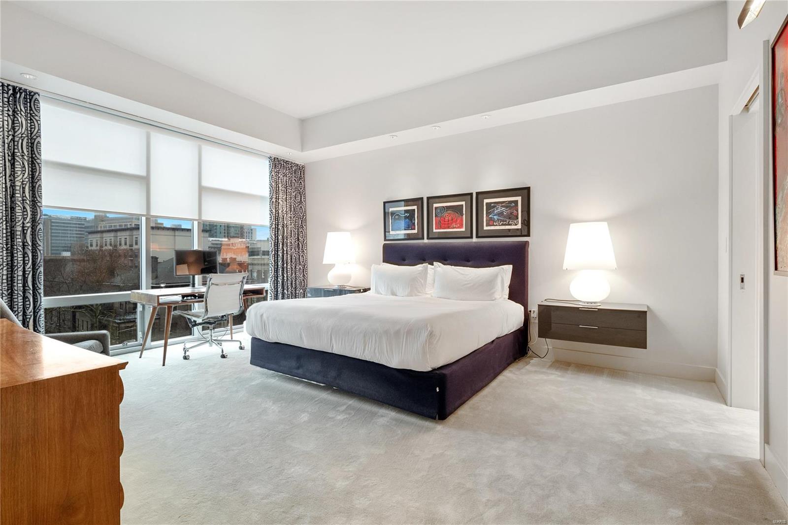 4545 Lindell Condo - Residential